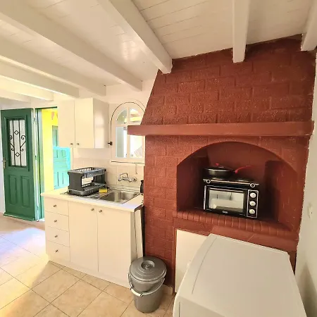 Elegant Traditional Suites &