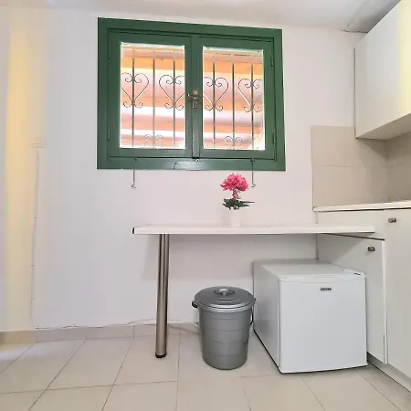 Elegant Traditional Suites & * Rhodes City