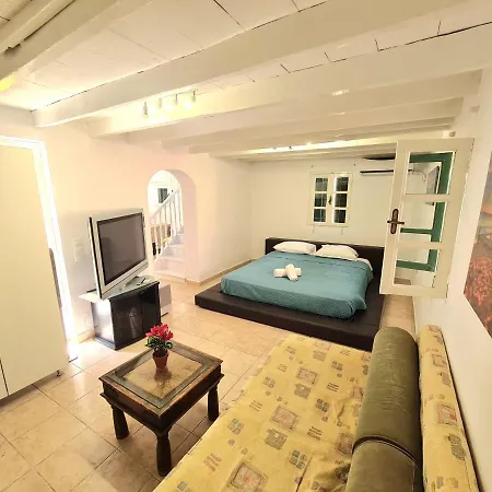 Elegant Traditional Suites & Rhodes City