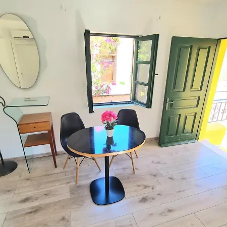 Elegant Traditional Suites & Apartment Rhodes City